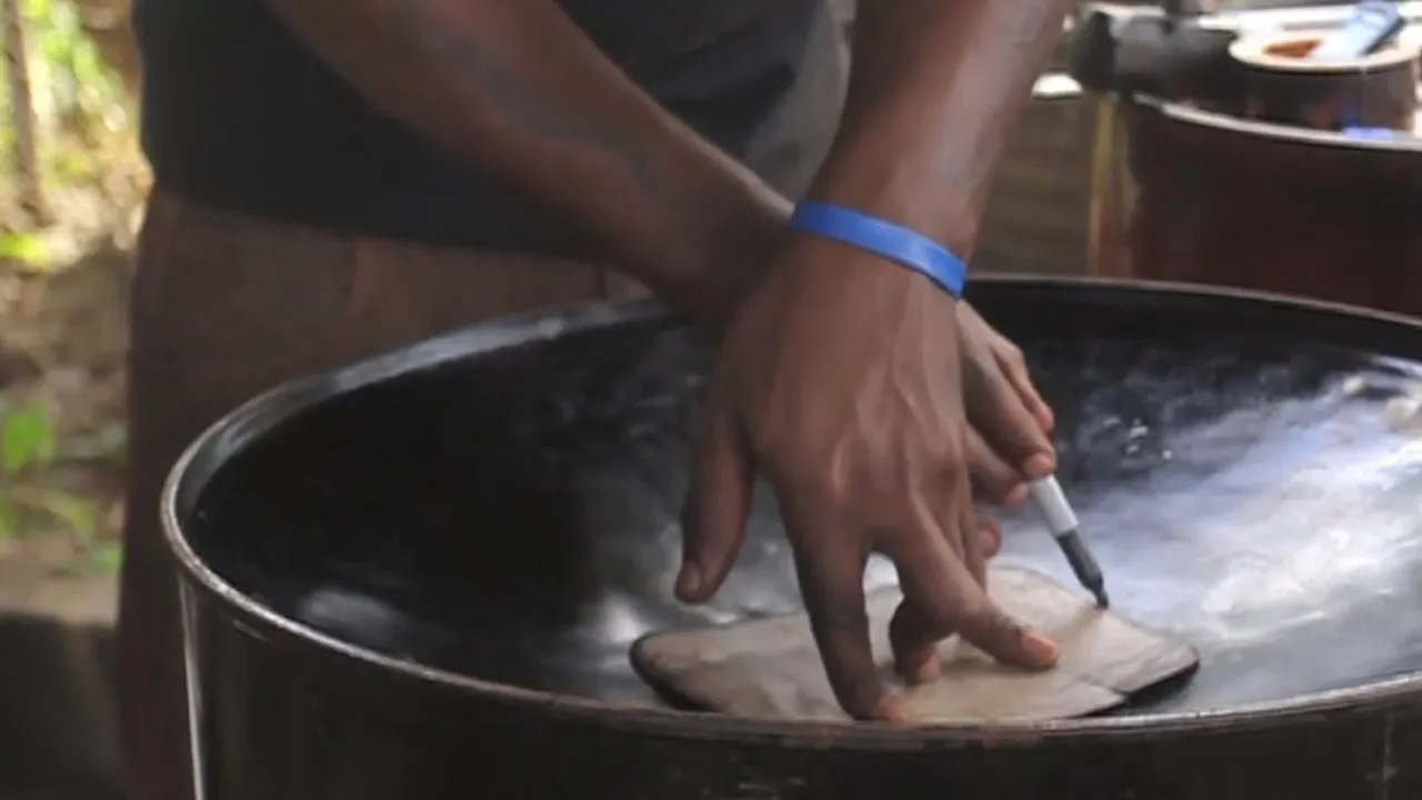 Panomundo - Part 1: The Evolution of the Steelpan (2015)