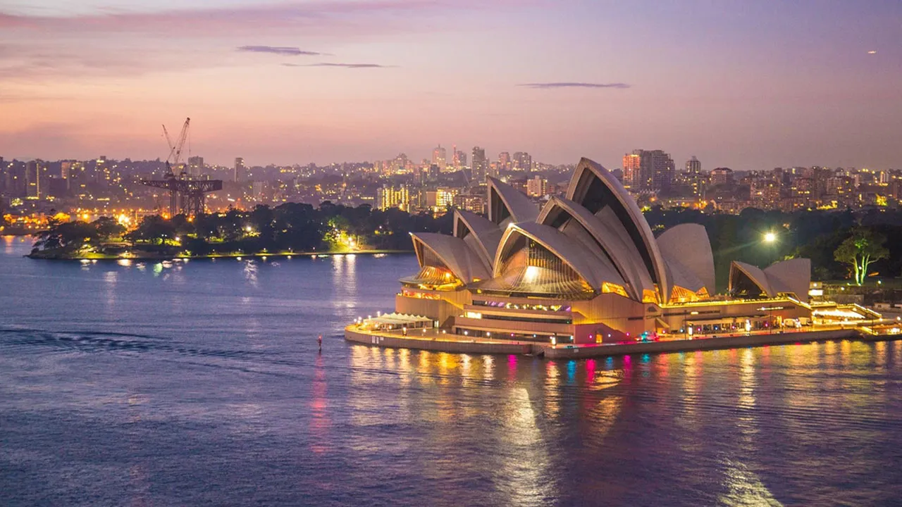 Australia: The Fossil Continent (2023)