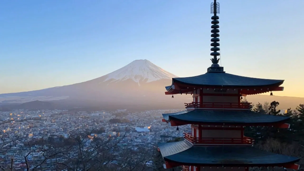 Earth's Active Volcanoes: From Japan to Hawaii (2025)